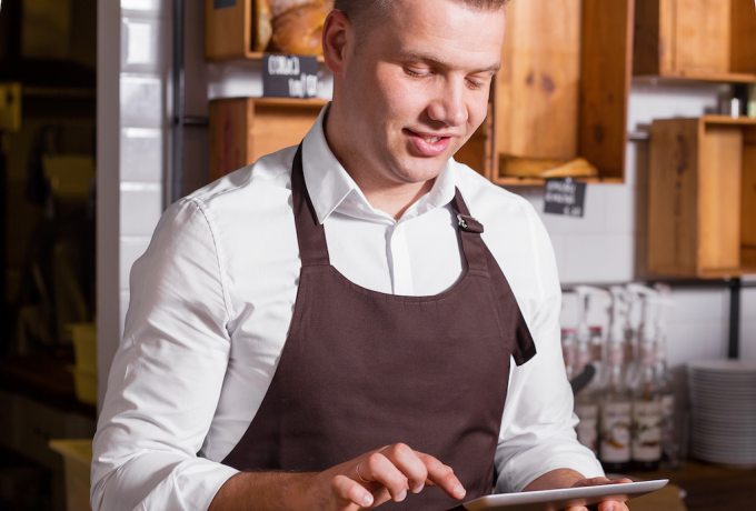 Bakker maakt gebruik van JAAP, de tablet van Apprendo, om zijn bedrijfsprocessen nóg beter te laten verlopen.