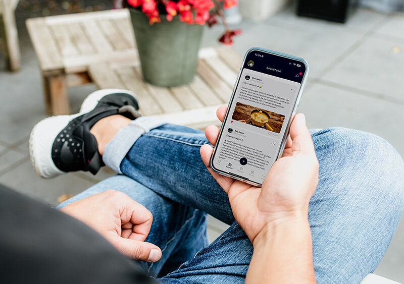 De social feed in de mobiele app van Apprendo.