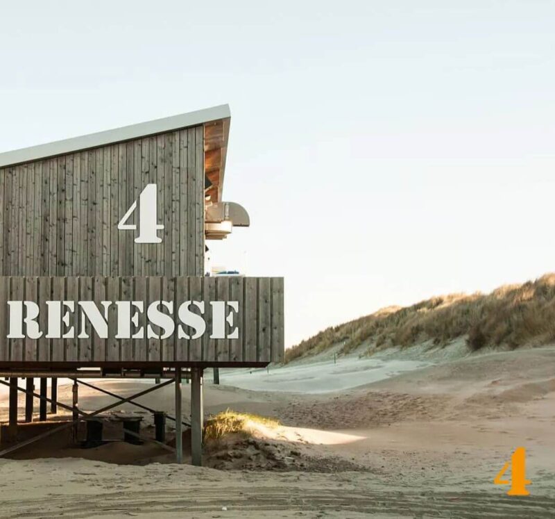 Buitenaanzicht Strandpaviljoen 'De Haven van Renesse' - klant van Apprendo Horeca en tevreden gebruiker van de Apprendo Horeca app.