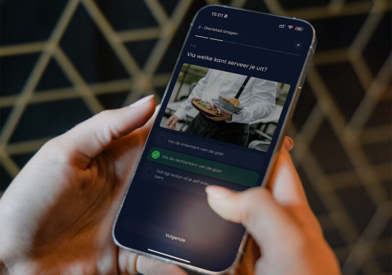 Een quiz voor het trainen van personeel, via de handige leermodule in de Apprendo app op de telefoon.